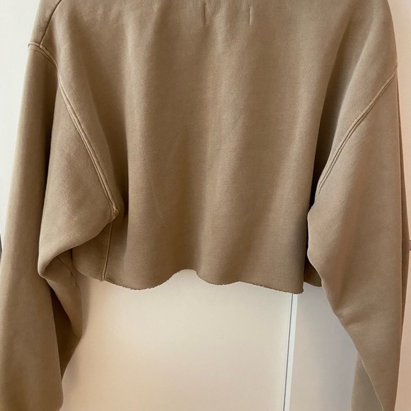 Aritzia TNA boyfriend cropped cut off sweatshirt 1 - Picture 3 of 5